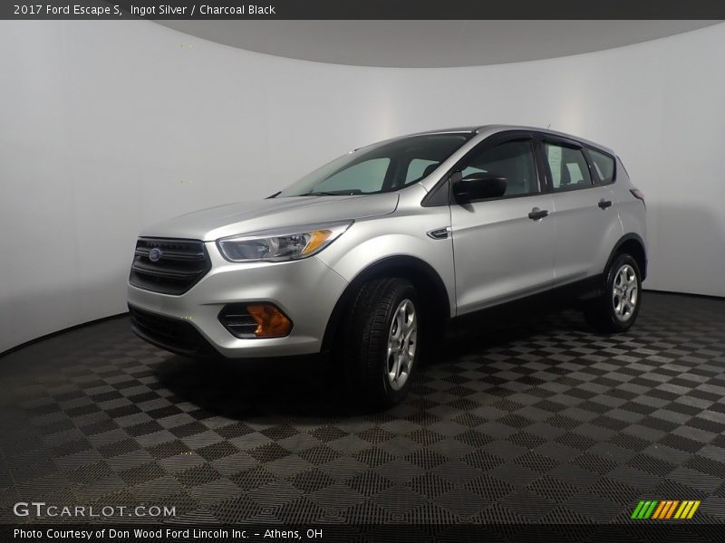Ingot Silver / Charcoal Black 2017 Ford Escape S