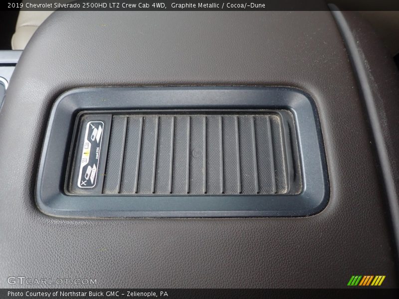 Graphite Metallic / Cocoa/­Dune 2019 Chevrolet Silverado 2500HD LTZ Crew Cab 4WD