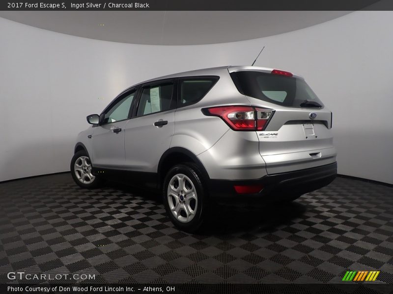 Ingot Silver / Charcoal Black 2017 Ford Escape S