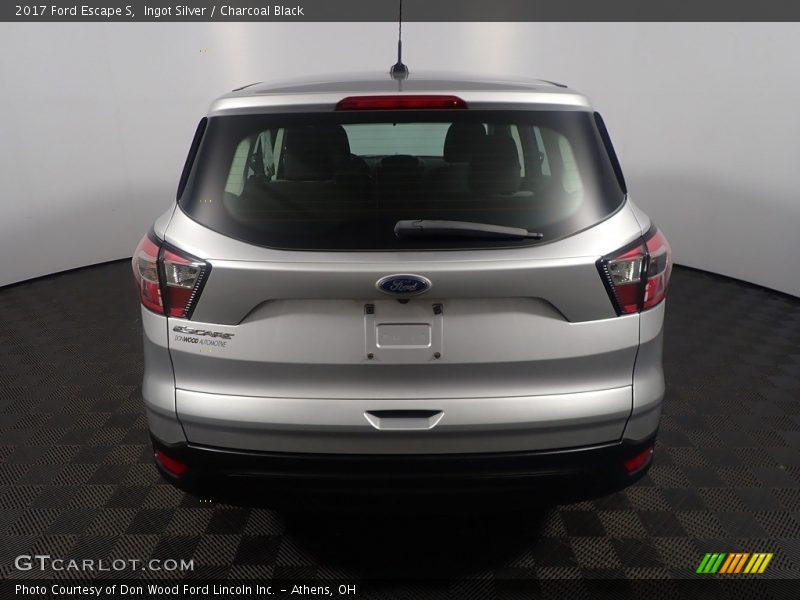 Ingot Silver / Charcoal Black 2017 Ford Escape S