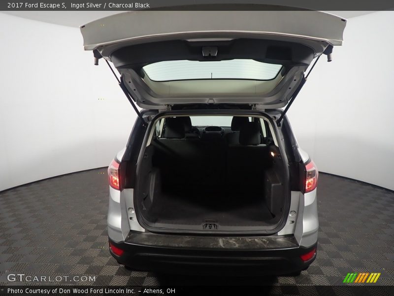 Ingot Silver / Charcoal Black 2017 Ford Escape S