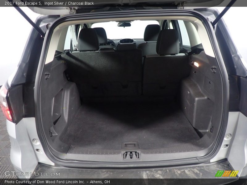 Ingot Silver / Charcoal Black 2017 Ford Escape S