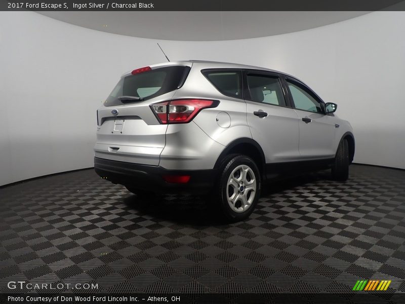 Ingot Silver / Charcoal Black 2017 Ford Escape S