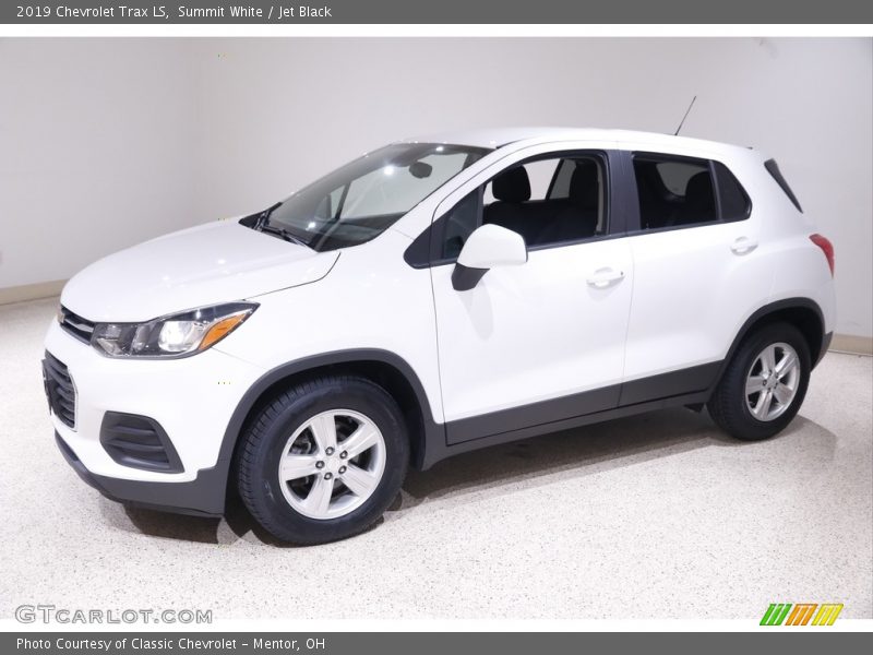 Summit White / Jet Black 2019 Chevrolet Trax LS