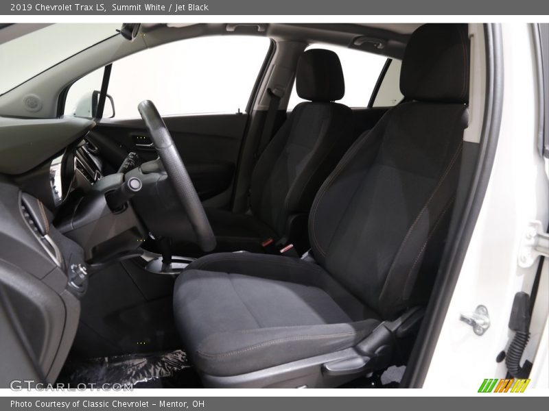 Summit White / Jet Black 2019 Chevrolet Trax LS