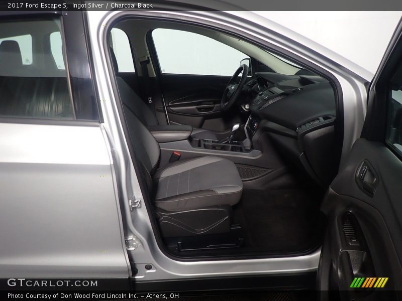 Ingot Silver / Charcoal Black 2017 Ford Escape S