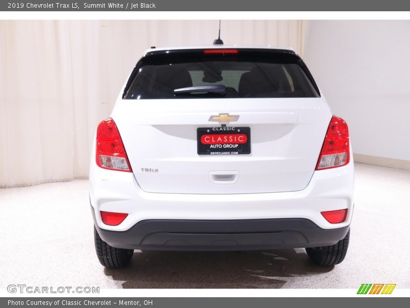 Summit White / Jet Black 2019 Chevrolet Trax LS