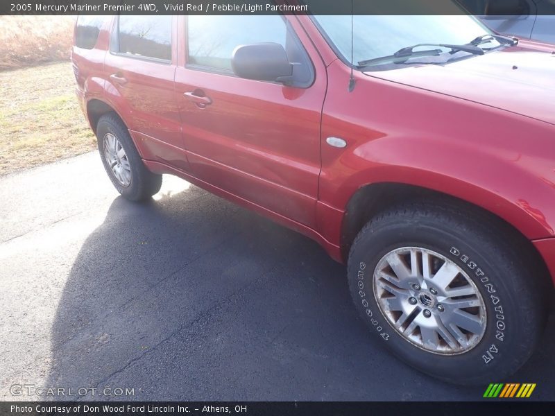 Vivid Red / Pebble/Light Parchment 2005 Mercury Mariner Premier 4WD