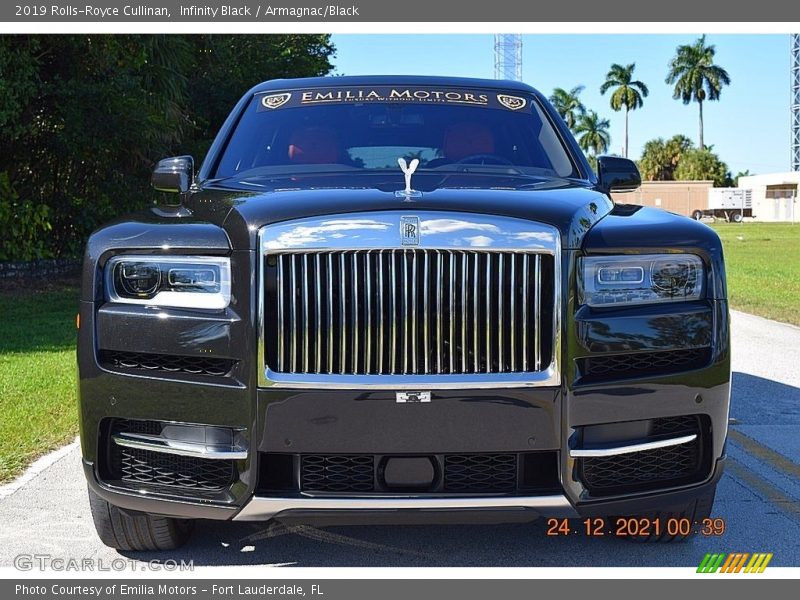 Infinity Black / Armagnac/Black 2019 Rolls-Royce Cullinan