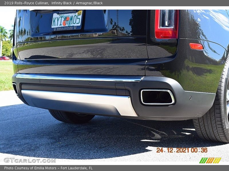 Infinity Black / Armagnac/Black 2019 Rolls-Royce Cullinan