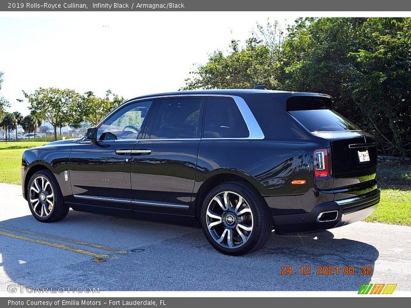 Infinity Black / Armagnac/Black 2019 Rolls-Royce Cullinan