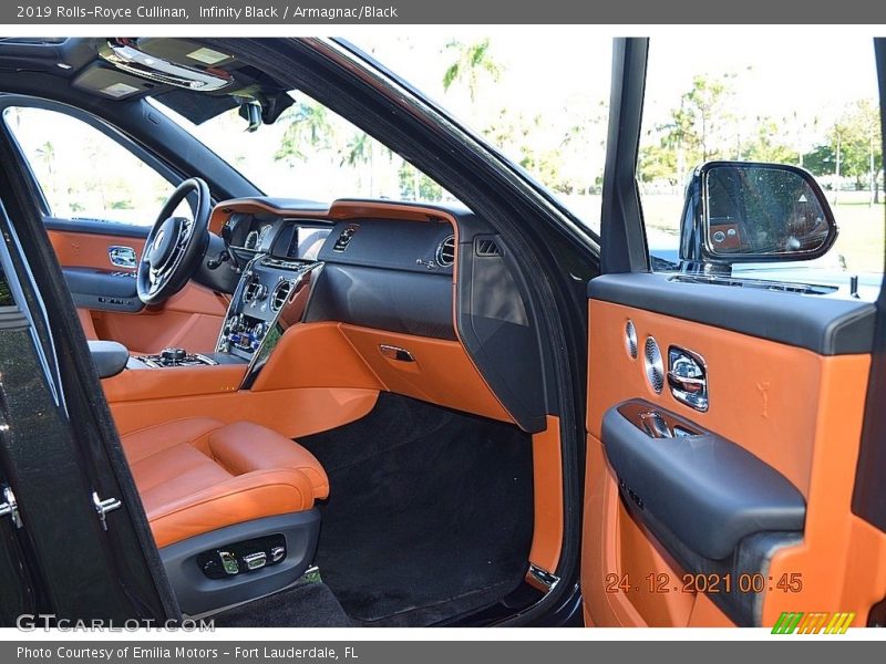 Front Seat of 2019 Cullinan 