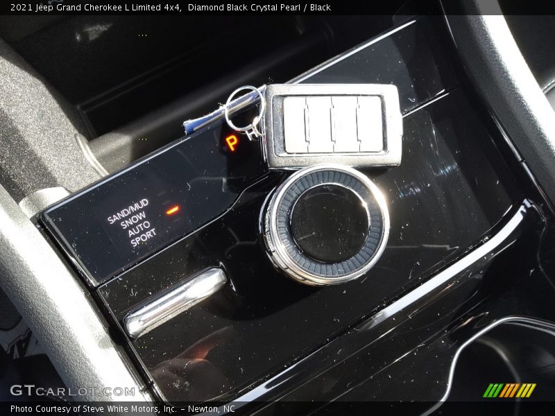 Diamond Black Crystal Pearl / Black 2021 Jeep Grand Cherokee L Limited 4x4