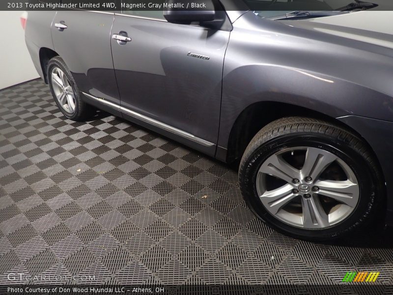 Magnetic Gray Metallic / Black 2013 Toyota Highlander Limited 4WD
