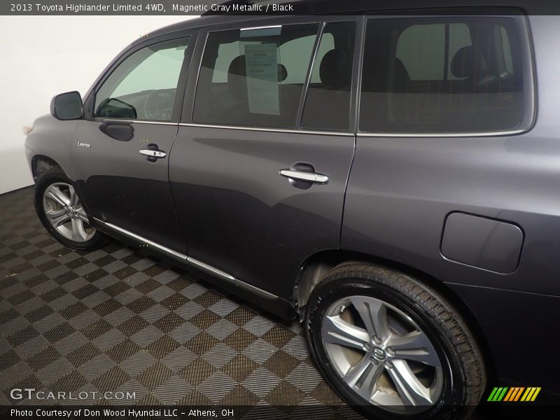 Magnetic Gray Metallic / Black 2013 Toyota Highlander Limited 4WD