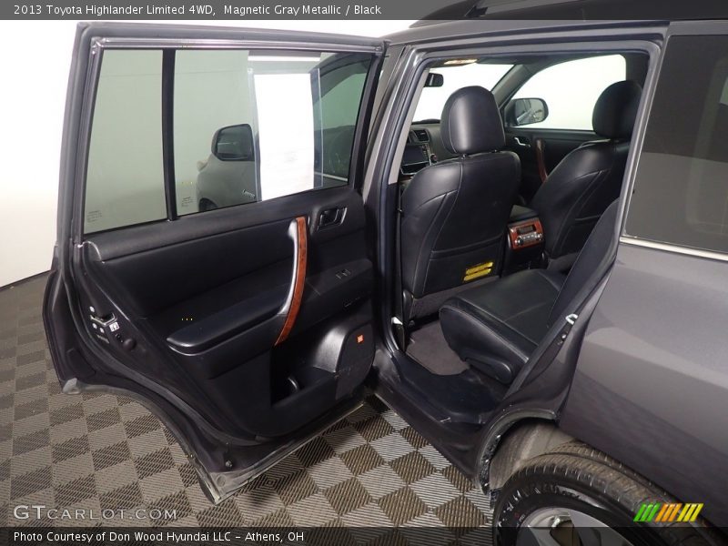Magnetic Gray Metallic / Black 2013 Toyota Highlander Limited 4WD