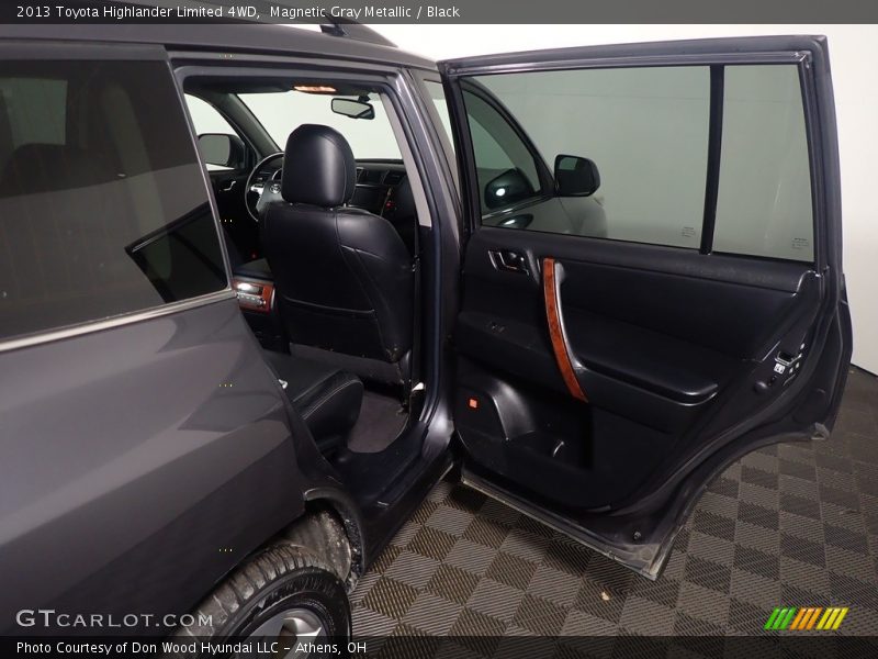 Magnetic Gray Metallic / Black 2013 Toyota Highlander Limited 4WD
