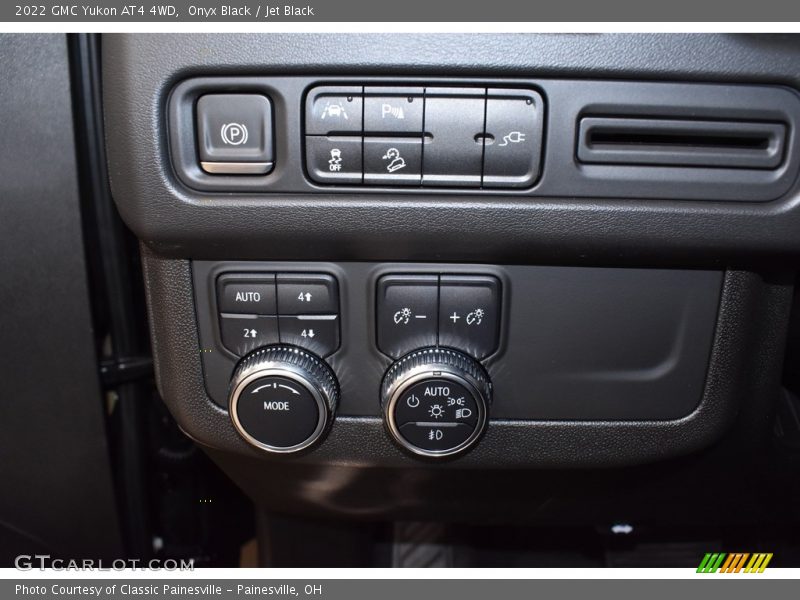 Onyx Black / Jet Black 2022 GMC Yukon AT4 4WD