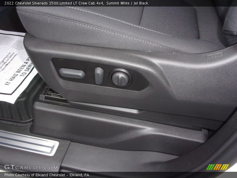 Summit White / Jet Black 2022 Chevrolet Silverado 1500 Limited LT Crew Cab 4x4