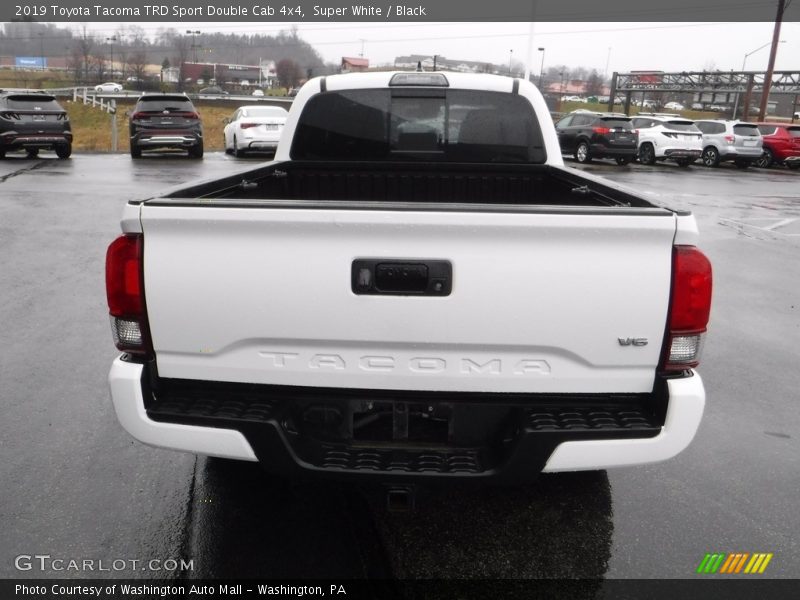 Super White / Black 2019 Toyota Tacoma TRD Sport Double Cab 4x4