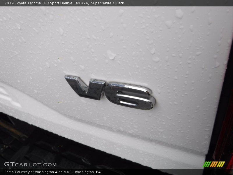 Super White / Black 2019 Toyota Tacoma TRD Sport Double Cab 4x4