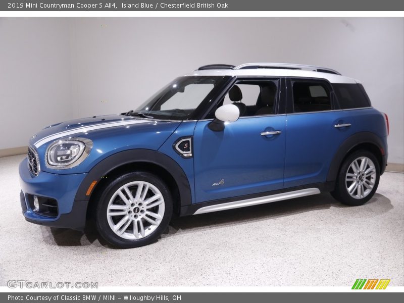 Island Blue / Chesterfield British Oak 2019 Mini Countryman Cooper S All4