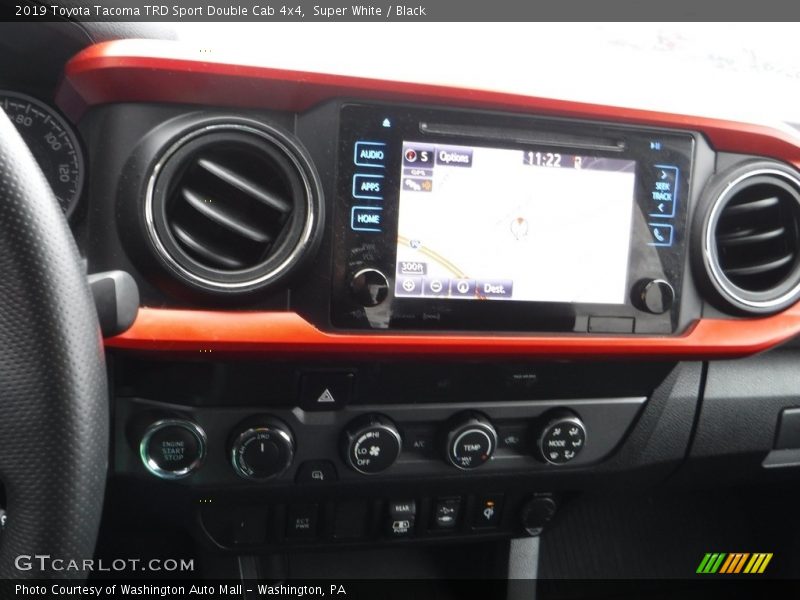 Super White / Black 2019 Toyota Tacoma TRD Sport Double Cab 4x4