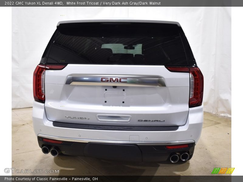 White Frost Tricoat / Very Dark Ash Gray/Dark Walnut 2022 GMC Yukon XL Denali 4WD