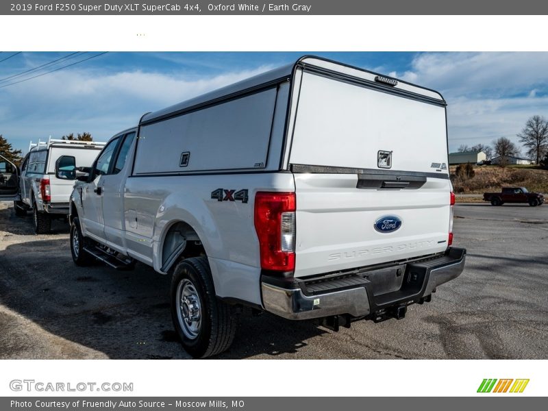 Oxford White / Earth Gray 2019 Ford F250 Super Duty XLT SuperCab 4x4