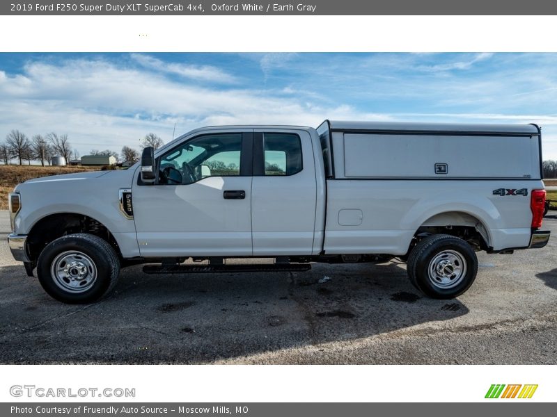Oxford White / Earth Gray 2019 Ford F250 Super Duty XLT SuperCab 4x4