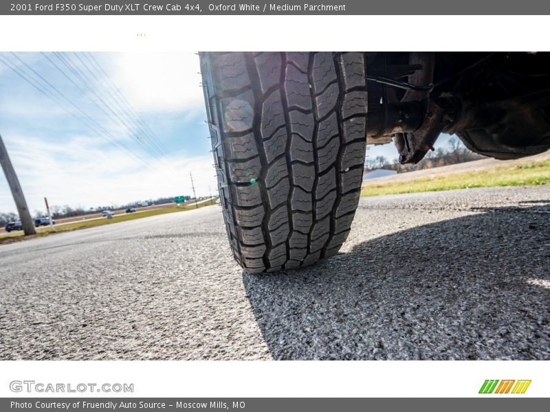 Oxford White / Medium Parchment 2001 Ford F350 Super Duty XLT Crew Cab 4x4