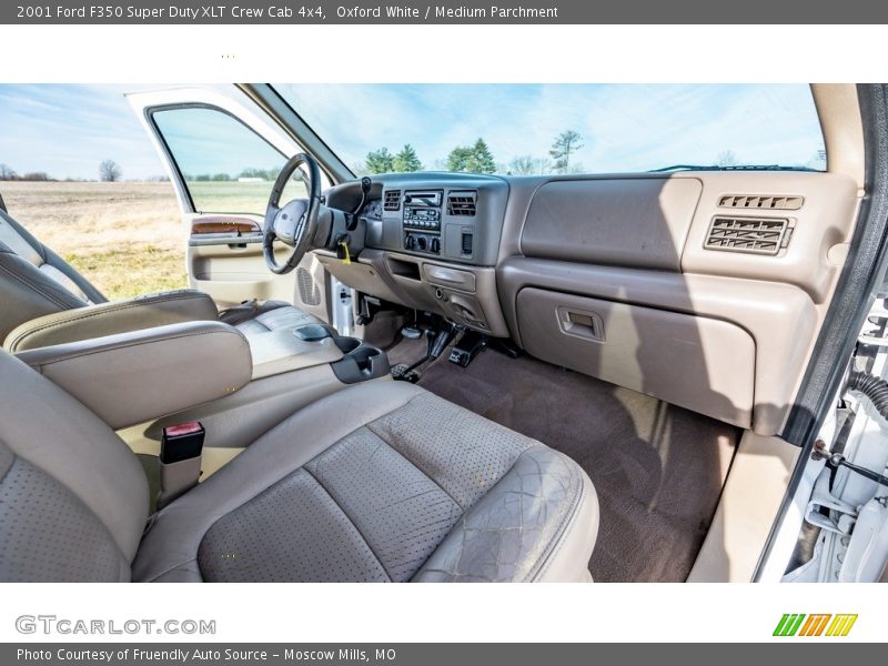 Front Seat of 2001 F350 Super Duty XLT Crew Cab 4x4