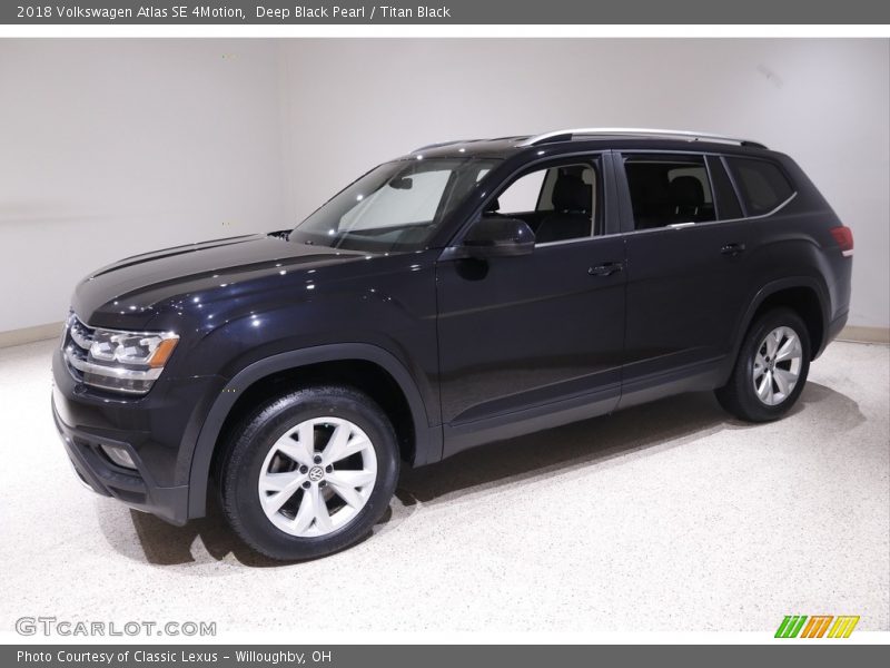 Deep Black Pearl / Titan Black 2018 Volkswagen Atlas SE 4Motion
