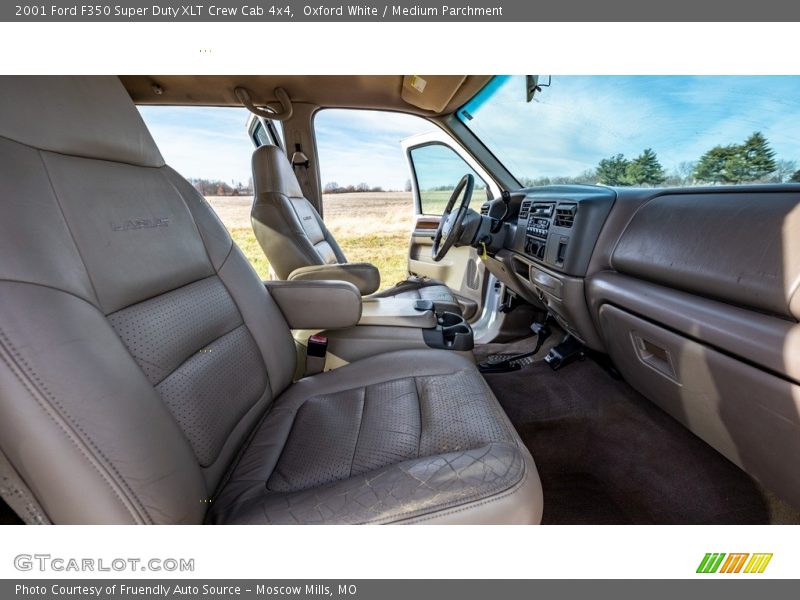 Oxford White / Medium Parchment 2001 Ford F350 Super Duty XLT Crew Cab 4x4