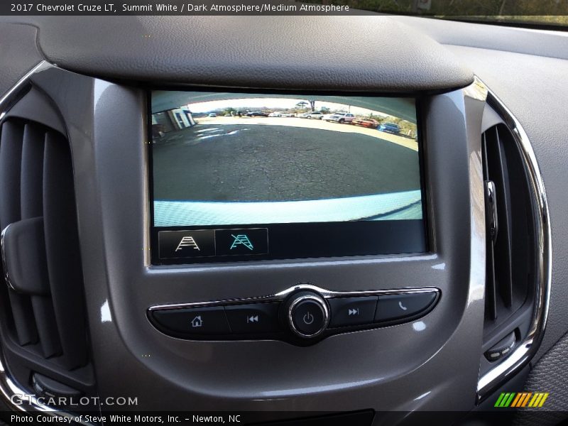 Summit White / Dark Atmosphere/Medium Atmosphere 2017 Chevrolet Cruze LT