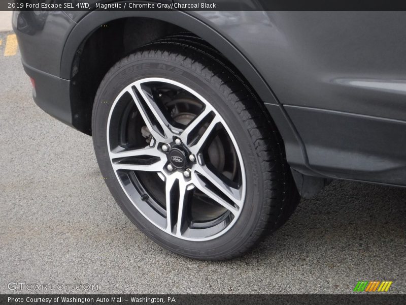 Magnetic / Chromite Gray/Charcoal Black 2019 Ford Escape SEL 4WD