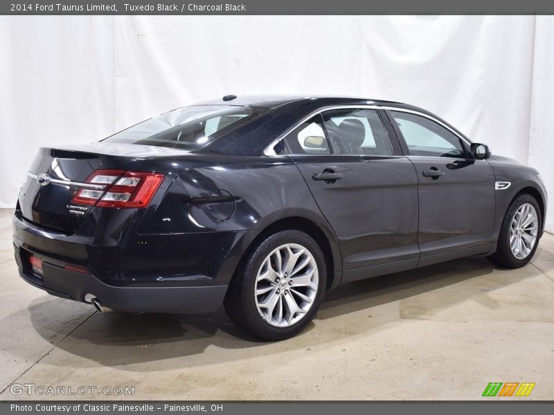 Tuxedo Black / Charcoal Black 2014 Ford Taurus Limited