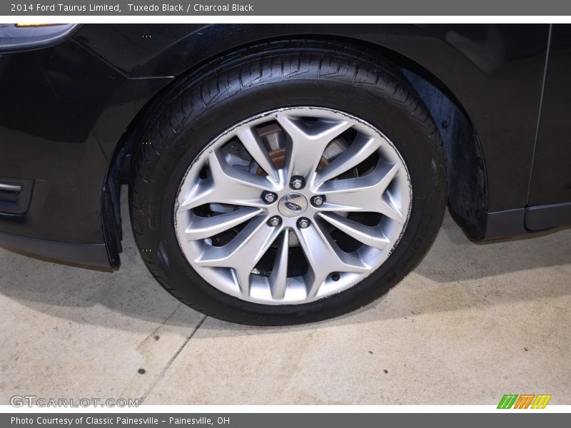 Tuxedo Black / Charcoal Black 2014 Ford Taurus Limited