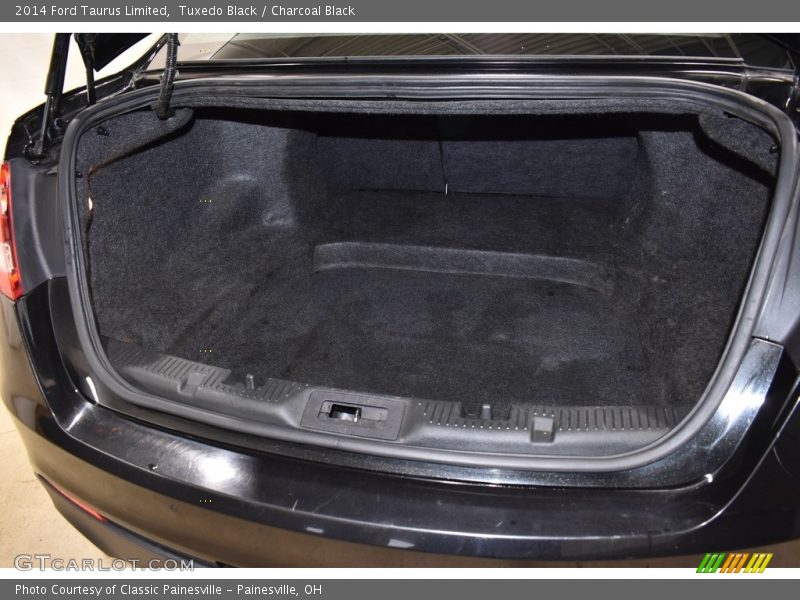 Tuxedo Black / Charcoal Black 2014 Ford Taurus Limited