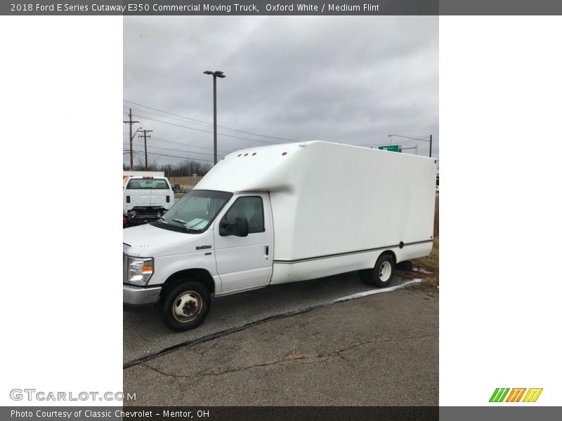 Oxford White / Medium Flint 2018 Ford E Series Cutaway E350 Commercial Moving Truck