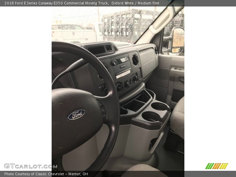 Oxford White / Medium Flint 2018 Ford E Series Cutaway E350 Commercial Moving Truck