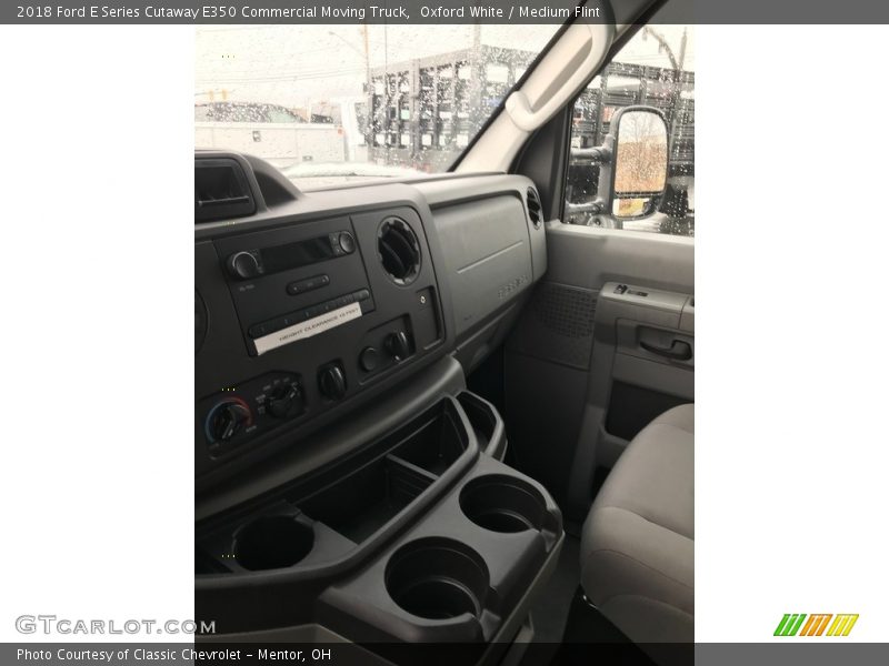 Oxford White / Medium Flint 2018 Ford E Series Cutaway E350 Commercial Moving Truck