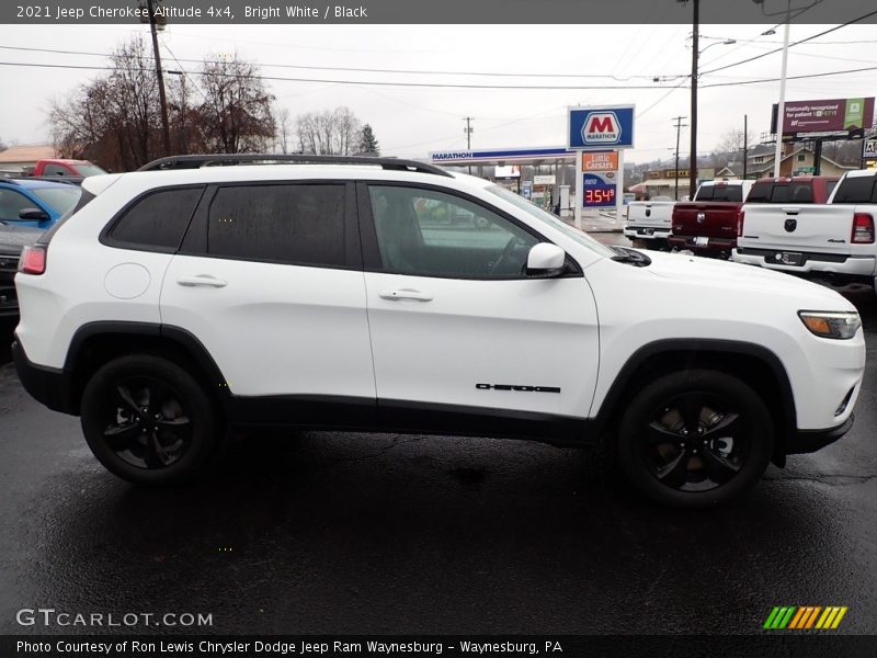 Bright White / Black 2021 Jeep Cherokee Altitude 4x4