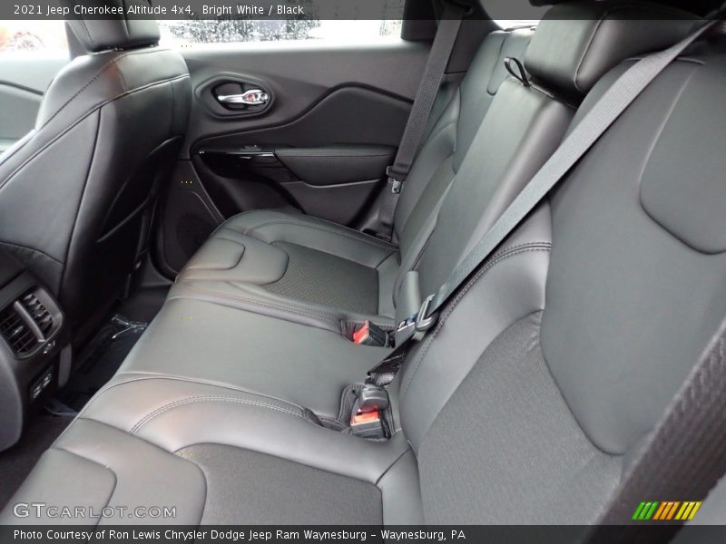 Bright White / Black 2021 Jeep Cherokee Altitude 4x4
