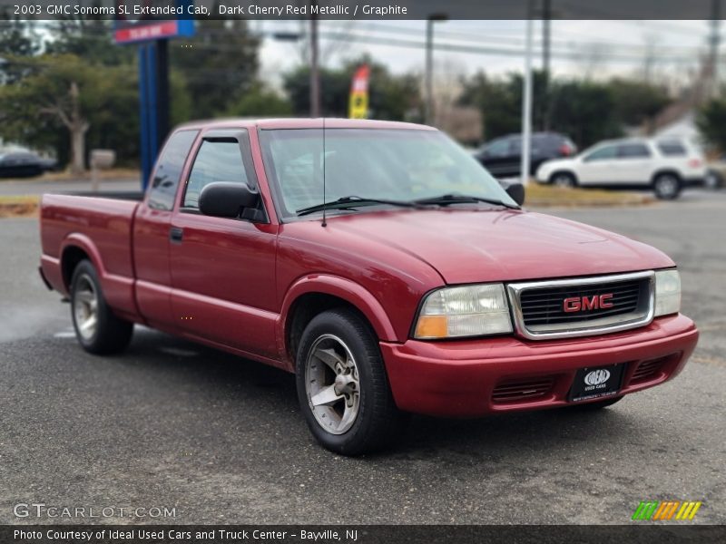 Front 3/4 View of 2003 Sonoma SL Extended Cab