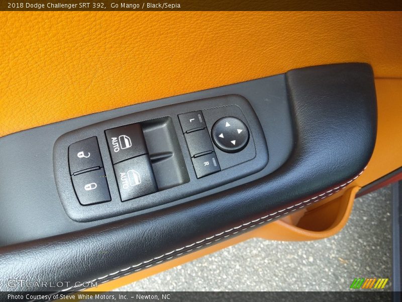 Go Mango / Black/Sepia 2018 Dodge Challenger SRT 392
