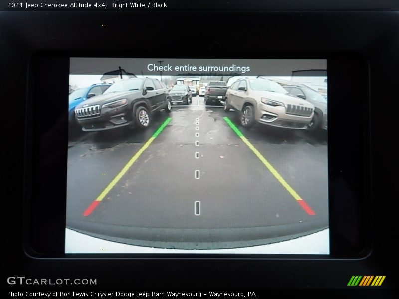 Bright White / Black 2021 Jeep Cherokee Altitude 4x4