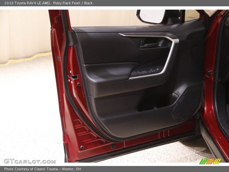 Ruby Flare Pearl / Black 2019 Toyota RAV4 LE AWD
