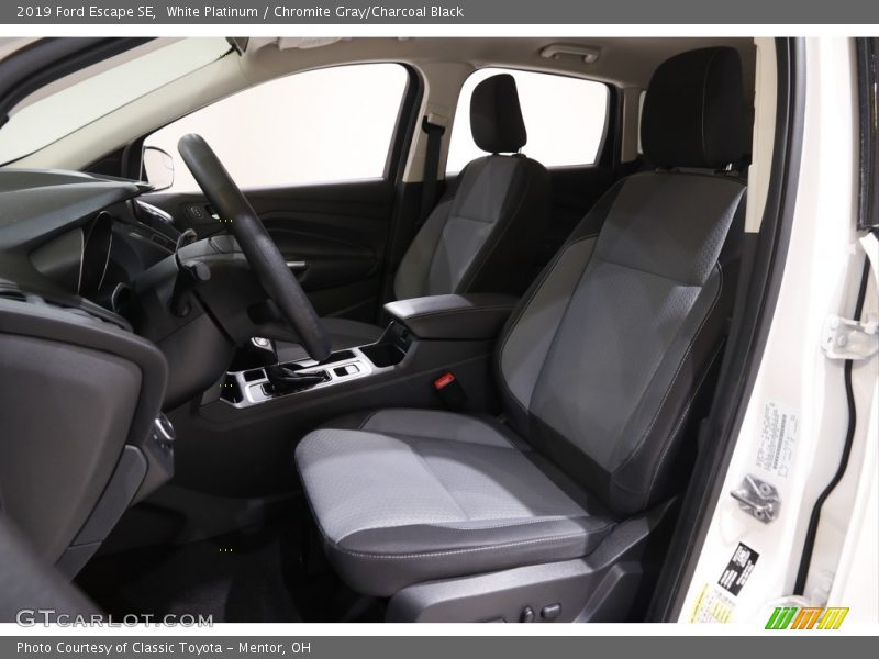 White Platinum / Chromite Gray/Charcoal Black 2019 Ford Escape SE