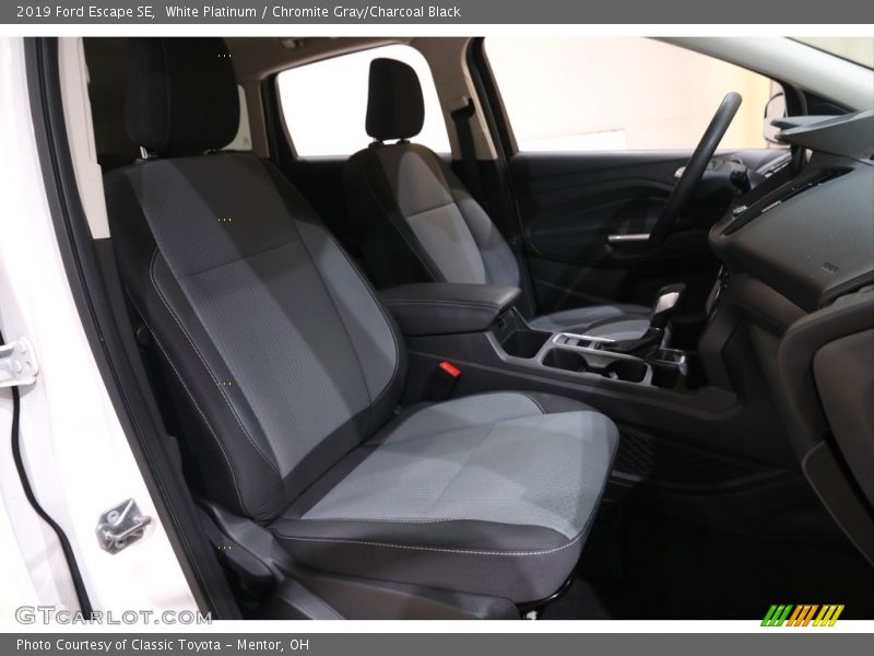 White Platinum / Chromite Gray/Charcoal Black 2019 Ford Escape SE